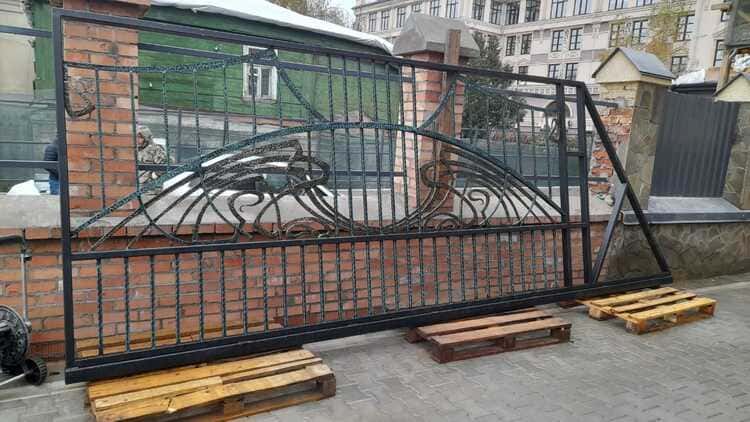 Деревянные ворота Домодедово
