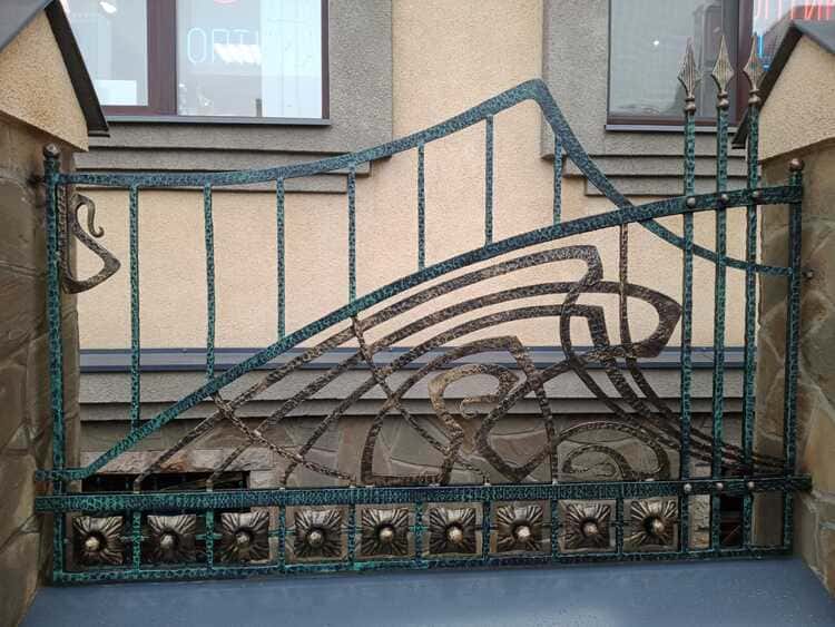 Подъемно-секционные ворота Домодедово